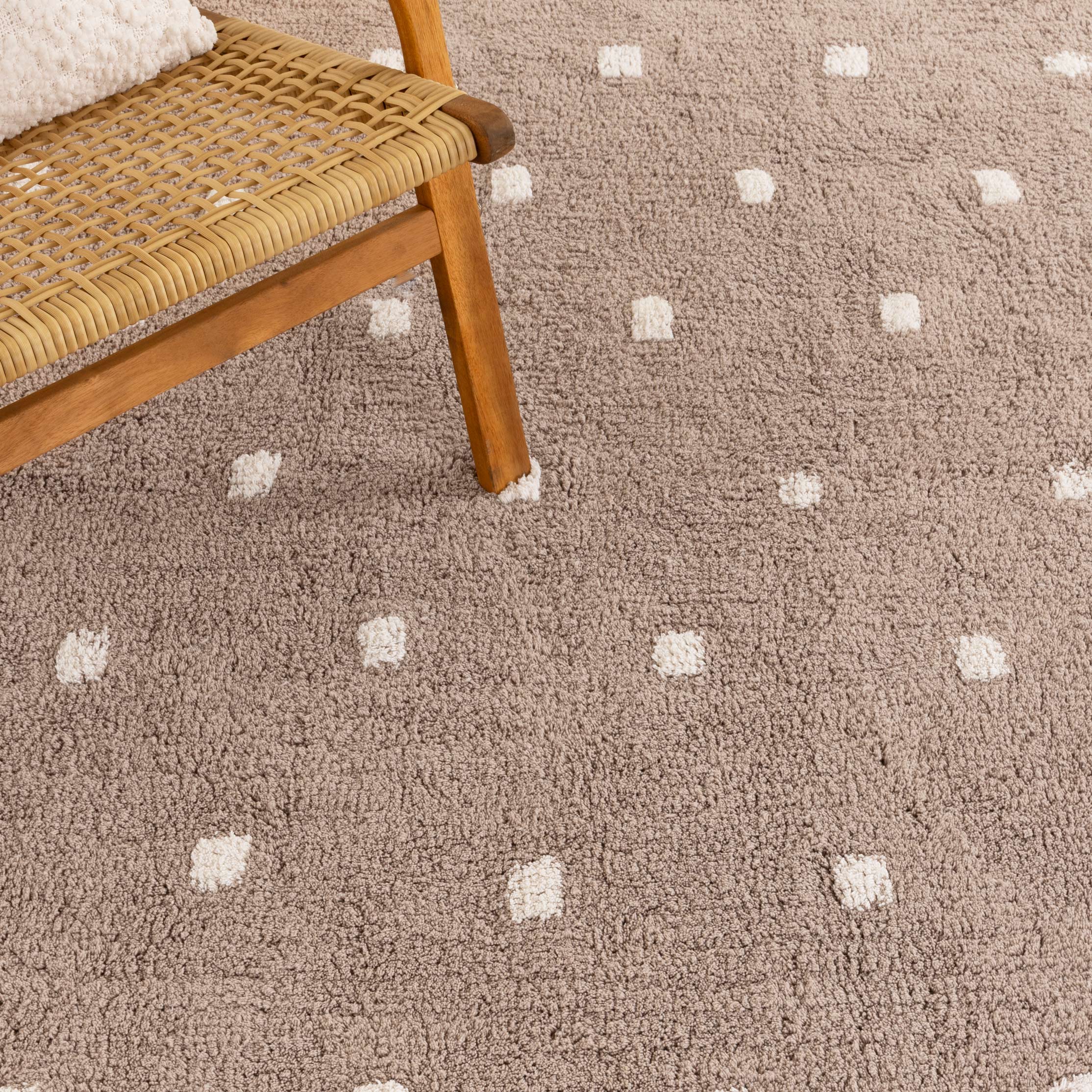 Mellow Round Scalloped Kids Rug Mushroom Beige: New Arrival