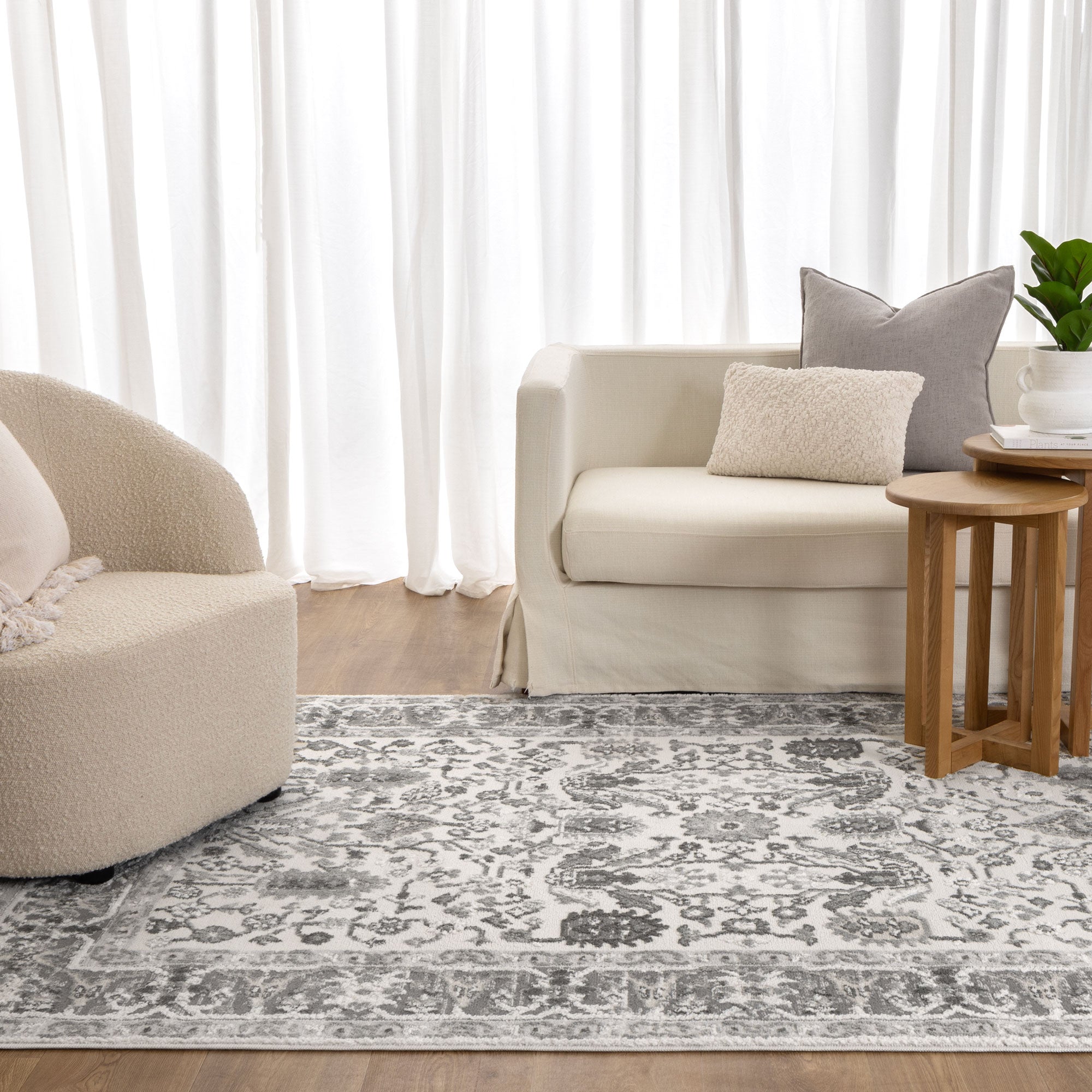 Sierra Oriental Border Grey Rug